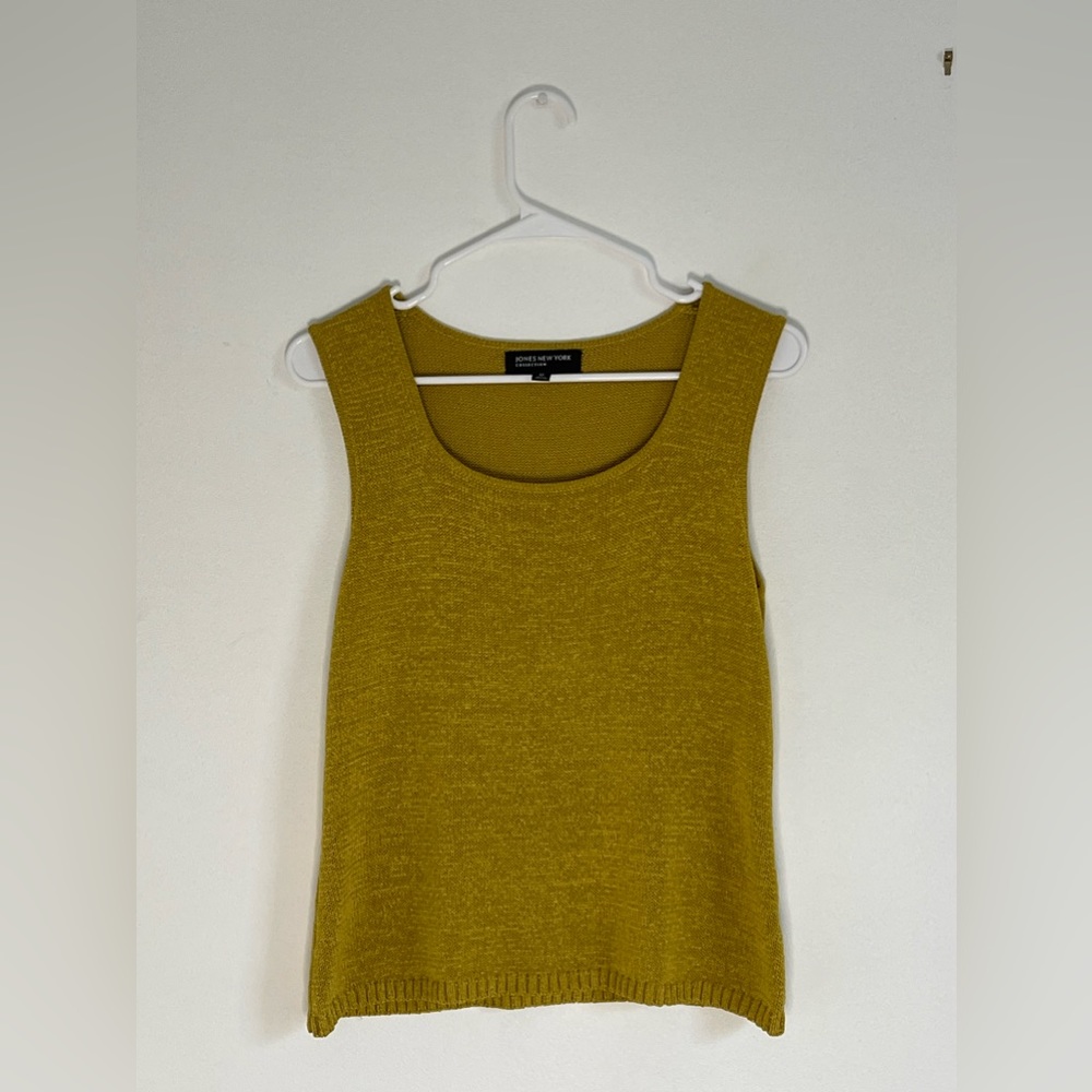 Mustard yellow Jones New York Scoop Neck Tank Top!    Retail Price: $49.50!